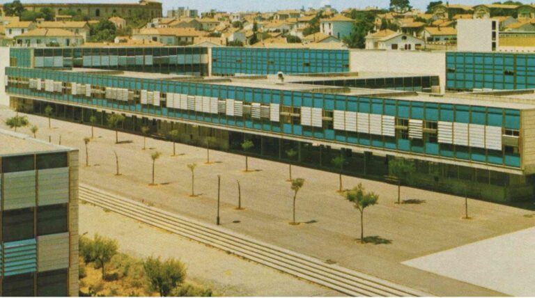 Vue générale du Lycée Jean Moulin